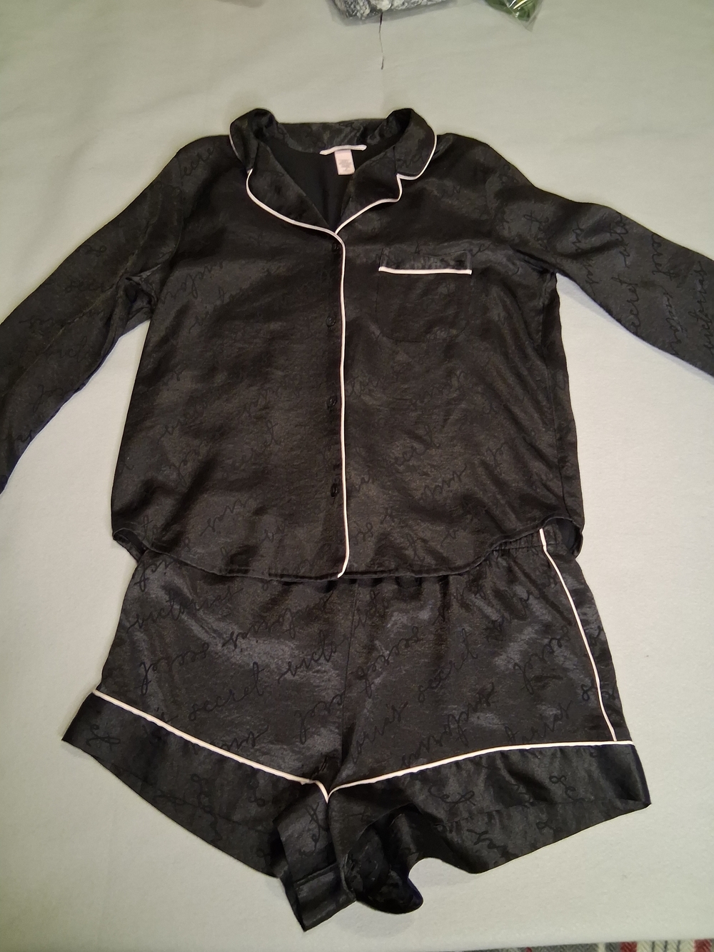 Victoria’s Secret Black Satin Pajama Set Medium Button Down Shorts Silky Sleepwe - Picture 7 of 10
